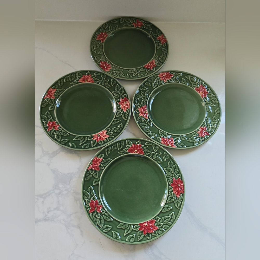 Vtg Mervyn's 2003 Holiday Christmas Holly Poinsettia Dessert Salad Plates‎ 4
